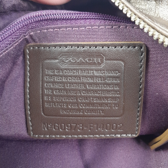 Coach Y2K Shoulder Bag - NEVER USED - 100% AUTHENTIC - METALLICA GOLD - Picture 6 of 7